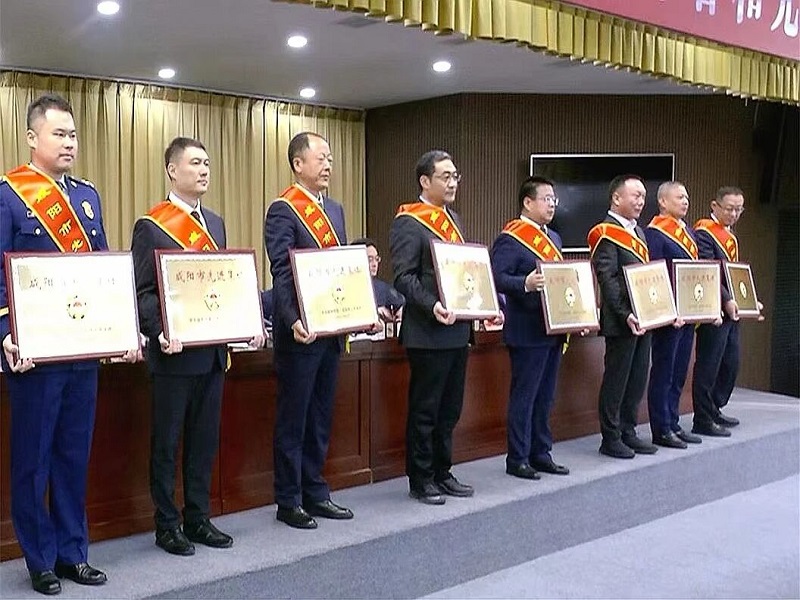 喜報！咸陽路橋工程公司榮獲咸陽市 “先進(jìn)集體”榮譽稱號